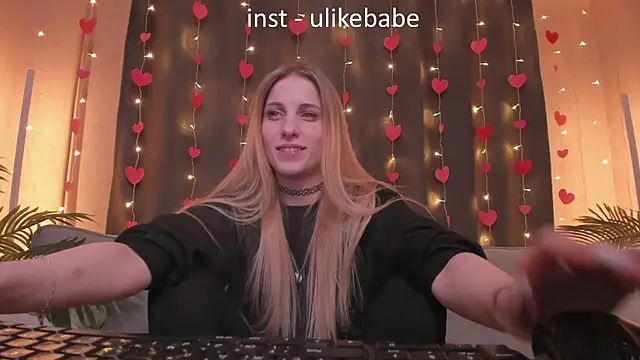 Anna Fink online show from 28, 2, 2025