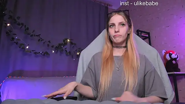 Anna Fink online show from 21, 3, 2025