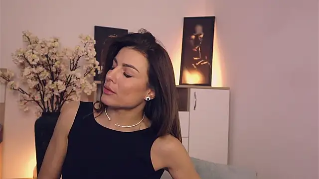 Snapshot of Misslullu chatting on 25, 1, 2025 Misslullu online show from 25, 1, 2025