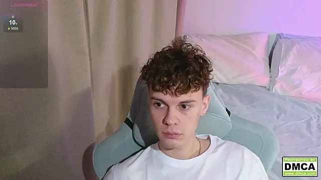 Snapshot of cute_thomas chatting on 17, 12, 2025 cute thomas online show from 17, 12, 2025