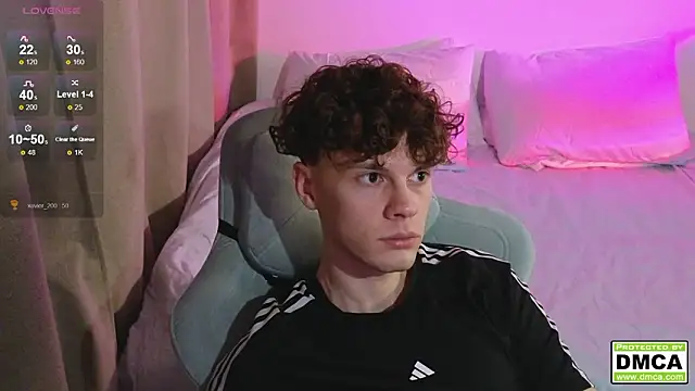 Snapshot of cute_thomas chatting on 9, 3, 2026 cute thomas online show from 9, 3, 2026