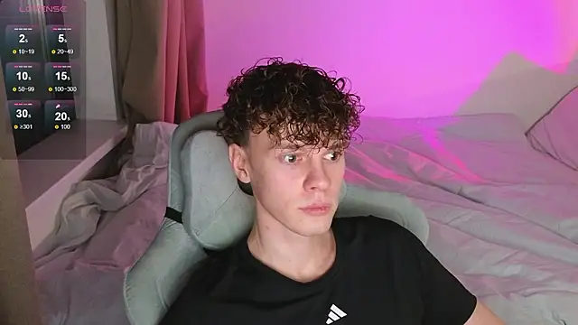 Snapshot of cute_thomas chatting on 29, 3, 2026 cute thomas online show from 29, 3, 2026