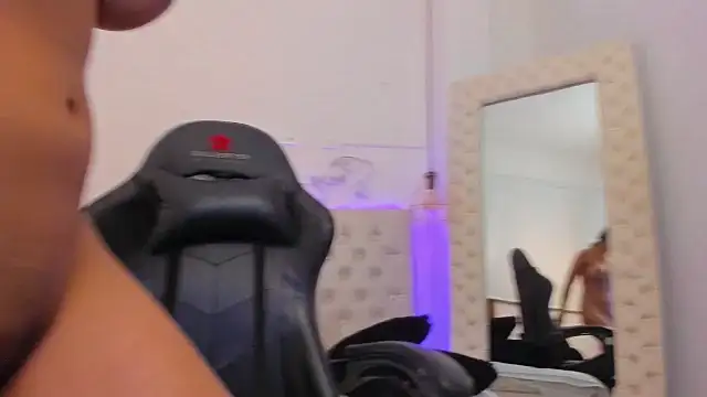 xiomara  cortes online show from 15, 2, 2025