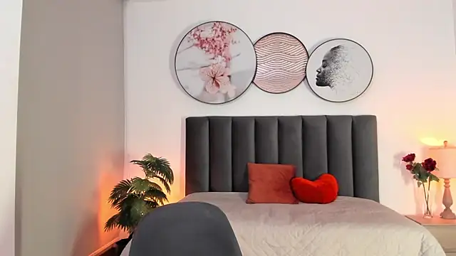 SaharaGarcia   online show from 20, 2, 2025