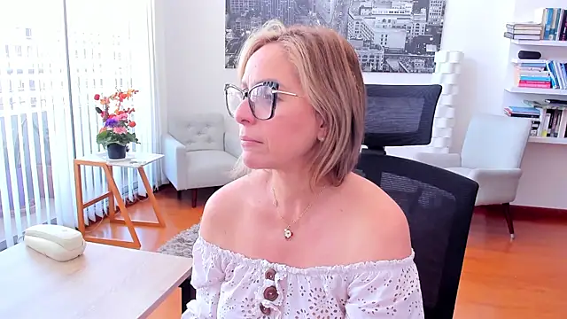 Snapshot of jane_turner chatting on 4, 12, 2024 jane turner online show from 4, 12, 2024