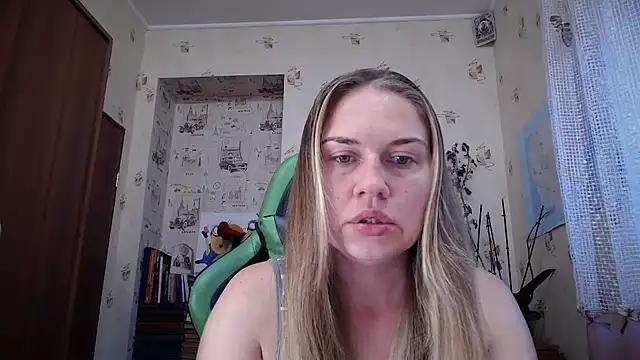 Snapshot of dream_alexa chatting on 11, 9, 2025 dream alexa online show from 11, 9, 2025