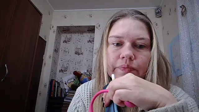 Snapshot of dream_alexa chatting on 28, 10, 2025 dream alexa online show from 28, 10, 2025