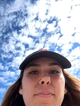 LeaGambit   online show from 10, 10, 2025