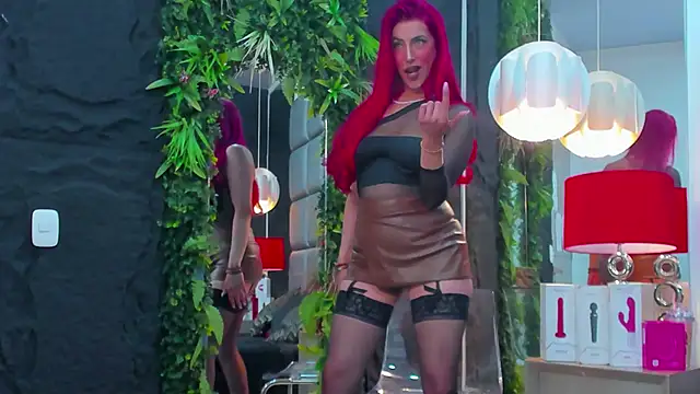 Snapshot of AllissaBrowm chatting on 5, 2, 2026 AllissaBrowm online show from 5, 2, 2026