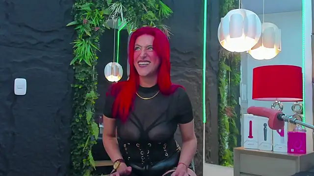 Snapshot of AllissaBrowm chatting on 13, 4, 2026 AllissaBrowm online show from 13, 4, 2026