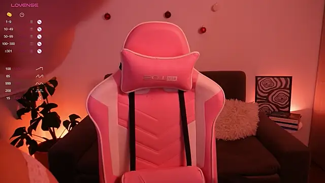 Snapshot of annie24_evans chatting on 28, 12, 2024 annie24 evans online show from 28, 12, 2024