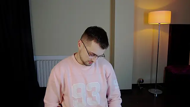 Friend12321 online show from 9, 3, 2025