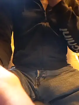 Snapshot of eddouxxx78 chatting on 11, 4, 2026 eddouxxx78 online show from 11, 4, 2026