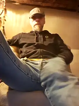 Snapshot of eddouxxx78 chatting on 16, 4, 2026 eddouxxx78 online show from 16, 4, 2026