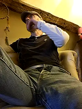 Snapshot of eddouxxx78 chatting on 24, 4, 2026 eddouxxx78 online show from 24, 4, 2026