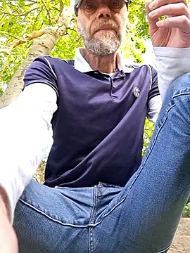 Snapshot of eddouxxx78 chatting on 26, 4, 2026 eddouxxx78 online show from 26, 4, 2026