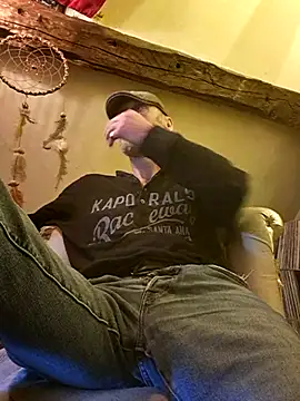 Snapshot of eddouxxx78 chatting on 27, 4, 2026 eddouxxx78 online show from 27, 4, 2026