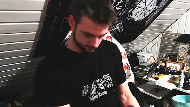 Snapshot of Youngtimer_1997 chatting on 4, 4, 2026 Youngtimer 1997 online show from 4, 4, 2026