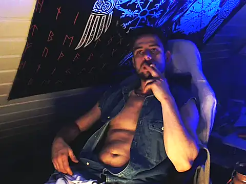 Snapshot of Youngtimer_1997 chatting on 8, 4, 2026 Youngtimer 1997 online show from 8, 4, 2026