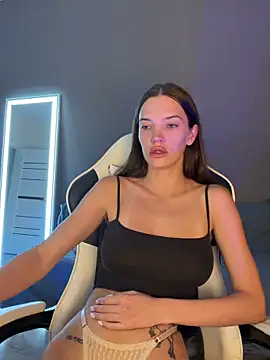 Snapshot of julia_fly chatting on 21, 6, 2026 julia fly online show from 21, 6, 2026