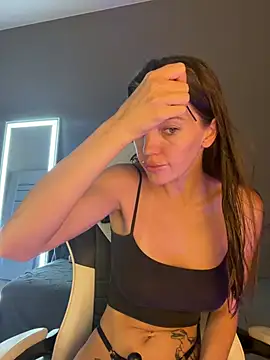 Snapshot of julia_fly chatting on 23, 6, 2026 julia fly online show from 23, 6, 2026