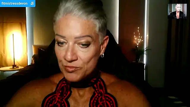 Snapshot of Devon2020 chatting on 24, 3, 2026 Devon2020 online show from 24, 3, 2026