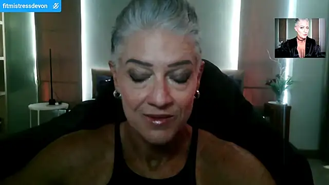 Snapshot of Devon2020 chatting on 29, 3, 2026 Devon2020 online show from 29, 3, 2026