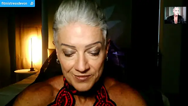 Snapshot of Devon2020 chatting on 7, 4, 2026 Devon2020 online show from 7, 4, 2026