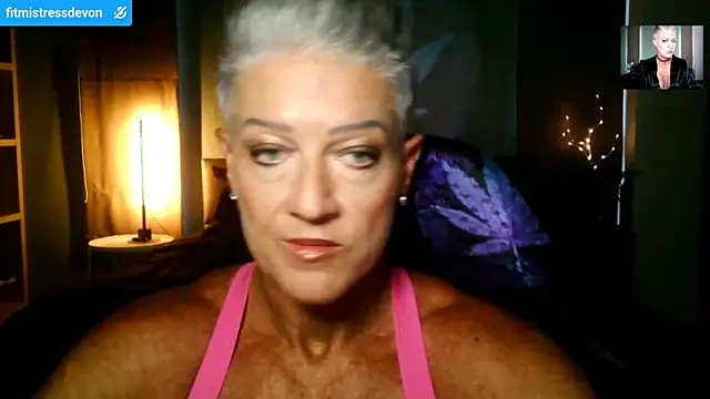 Snapshot of Devon2020 chatting on 16, 4, 2026 Devon2020 online show from 16, 4, 2026