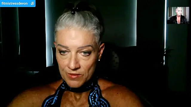 Snapshot of Devon2020 chatting on 17, 4, 2026 Devon2020 online show from 17, 4, 2026