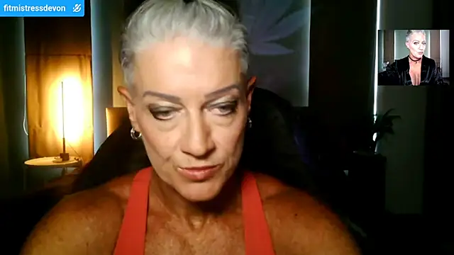 Snapshot of Devon2020 chatting on 19, 4, 2026 Devon2020 online show from 19, 4, 2026