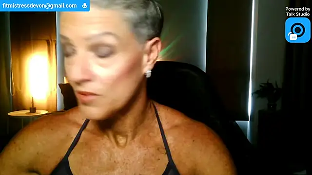 Snapshot of Devon2020 chatting on 11, 6, 2026 Devon2020 online show from 11, 6, 2026