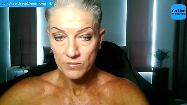 Snapshot of Devon2020 chatting on 16, 6, 2026 Devon2020 online show from 16, 6, 2026