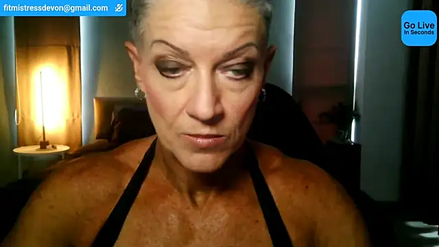 Snapshot of Devon2020 chatting on 19, 6, 2026 Devon2020 online show from 19, 6, 2026