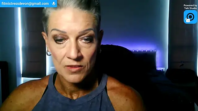 Snapshot of Devon2020 chatting on 4, 7, 2026 Devon2020 online show from 4, 7, 2026