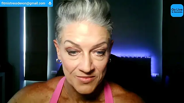 Snapshot of Devon2020 chatting on 8, 7, 2026 Devon2020 online show from 8, 7, 2026