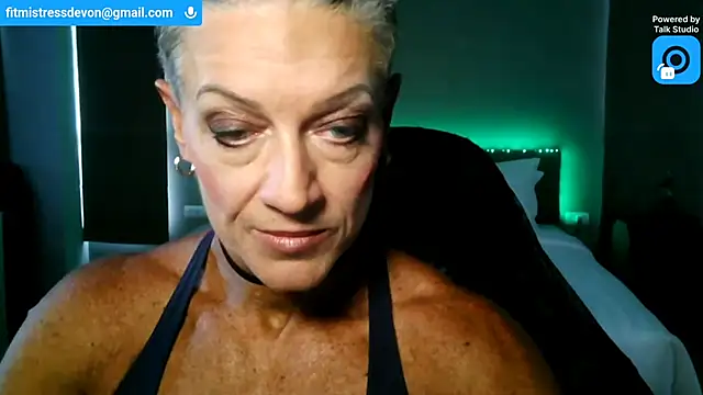 Snapshot of Devon2020 chatting on 13, 7, 2026 Devon2020 online show from 13, 7, 2026