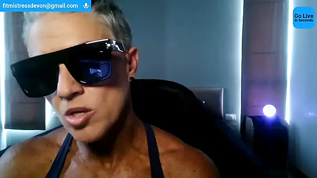 Snapshot of Devon2020 chatting on 25, 7, 2026 Devon2020 online show from 25, 7, 2026