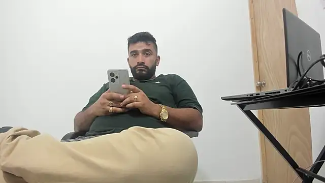 Snapshot of isearchcompany chatting on 28, 10, 2025 isearchcompany online show from 28, 10, 2025