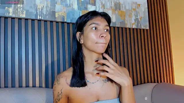 LauraAristizabal online show from 9, 11, 2025