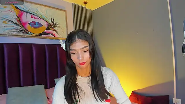 Snapshot of LauraAristizabal chatting on 26, 6, 2026 LauraAristizabal online show from 26, 6, 2026