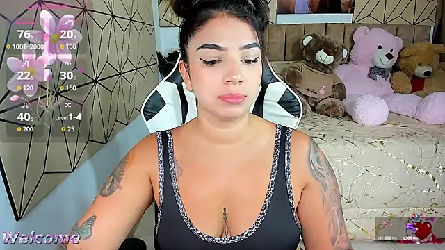 Snapshot of vane_lopez_ chatting on 10, 9, 2025 vane lopez online show from 10, 9, 2025