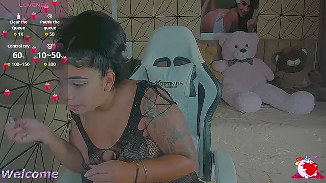 Snapshot of vane_lopez_ chatting on 15, 10, 2025 vane lopez online show from 15, 10, 2025