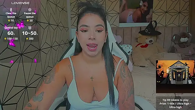 Snapshot of vane_lopez_ chatting on 18, 10, 2025 vane lopez online show from 18, 10, 2025