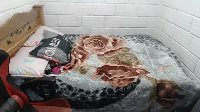 Snapshot of sexyjustin202 chatting on 17, 9, 2025 sexyjustin202 online show from 17, 9, 2025