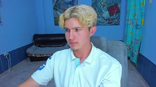 Snapshot of patrik_027 chatting on 24, 10, 2025 patrik 027 online show from 24, 10, 2025