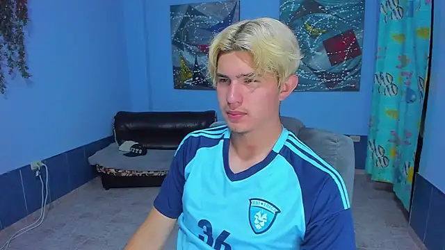 Snapshot of patrik_027 chatting on 25, 10, 2025 patrik 027 online show from 25, 10, 2025