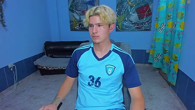 Snapshot of patrik_027 chatting on 26, 10, 2025 patrik 027 online show from 26, 10, 2025