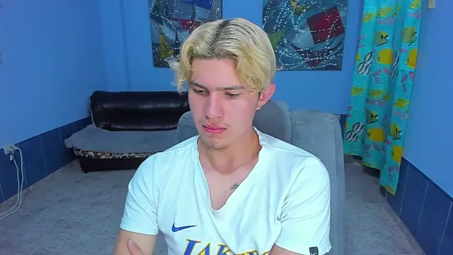 Snapshot of patrik_027 chatting on 26, 10, 2025 patrik 027 online show from 26, 10, 2025