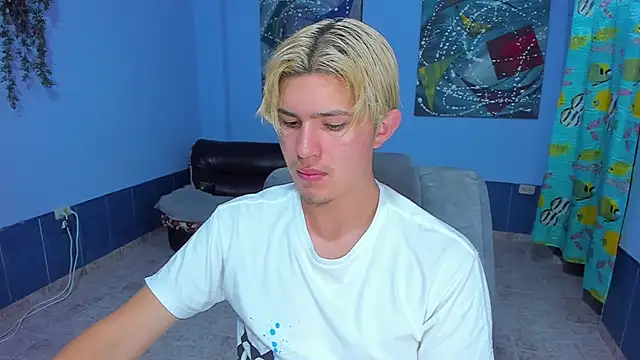 Snapshot of patrik_027 chatting on 27, 10, 2025 patrik 027 online show from 27, 10, 2025